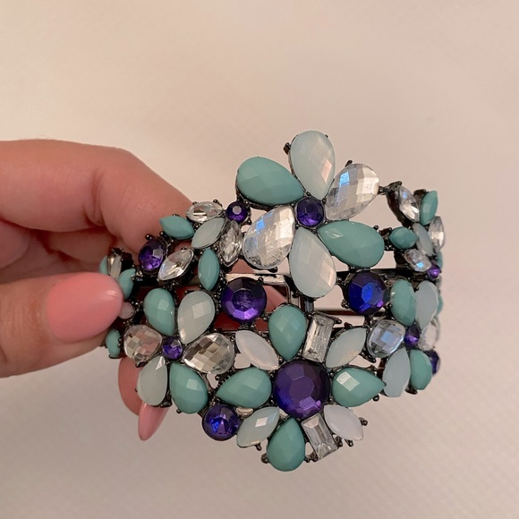 Statement necklace and bracelet set - Picture 2 of 2